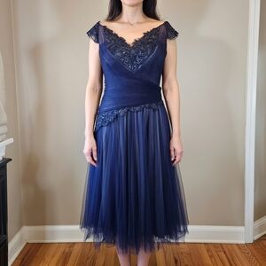 Tadashi Shoji Tulle Blue Beaded Gown Size 18 Q